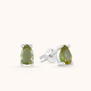 Earring in sterling silver with kiwi green Diaspore, close-up detail