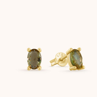 Earring in gold-plated sterling silver with champagne yellow Diaspore, close-up detail