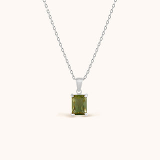Necklace in sterling silver with kiwi green Diaspore, front view