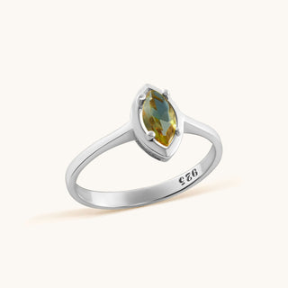 Ring in sterling silver with champagne yellow Diaspore, side view