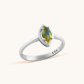 Ring in sterling silver with kiwi green Diaspore, side view