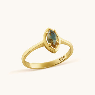 Ring in gold-plated sterling silver with champagne yellow Diaspore, side view