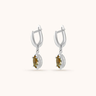 Earring in sterling silver with champagne yellow Diaspore, side view