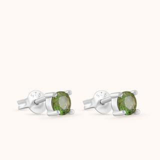 Earring in sterling silver with kiwi green Diaspore, side view