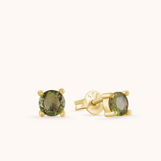 Earring in gold-plated sterling silver with champagne yellow Diaspore, close-up detail