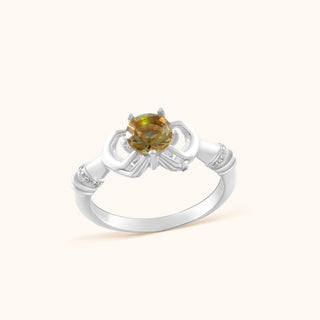 Ring in sterling silver with champagne yellow Diaspore, side view