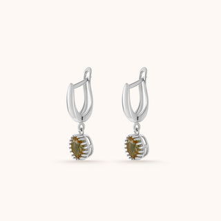 Earring in sterling silver with champagne yellow Diaspore, side view