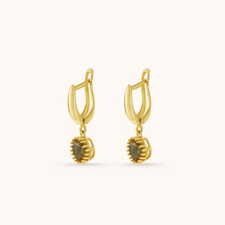 Earring in gold-plated sterling silver with champagne yellow Diaspore, side view