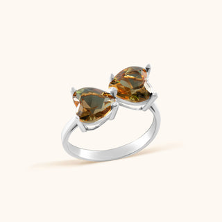 Ring in sterling silver with champagne yellow Diaspore, side view