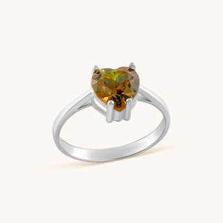 Ring in sterling silver with champagne yellow Diaspore, side view