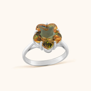 Ring in sterling silver with champagne yellow Diaspore, side view