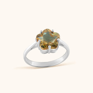 Ring in sterling silver with champagne yellow Diaspore, side view