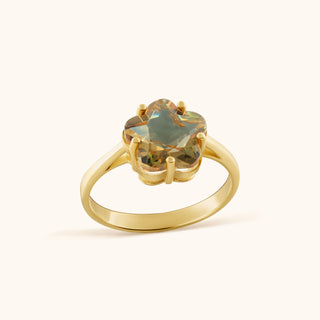 Ring in gold-plated sterling silver with champagne yellow Diaspore, side view