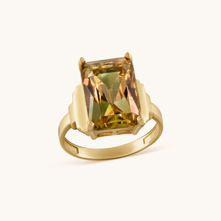 Ring in gold-plated sterling silver with champagne yellow Diaspore, side view