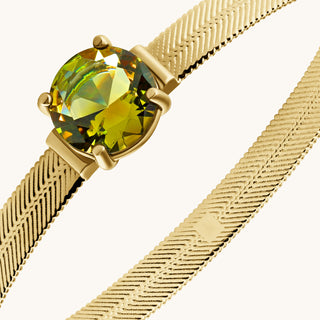 Bangle in gold-plated sterling silver with champagne yellow Diaspore, close-up detail