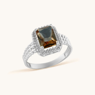 Ring in sterling silver with champagne yellow Diaspore, side view