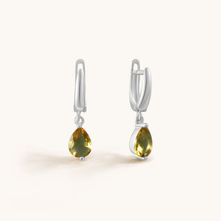 Earring in sterling silver with champagne yellow Diaspore, front view