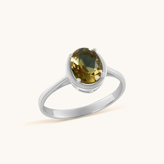 Ring in sterling silver with champagne yellow Diaspore, side view