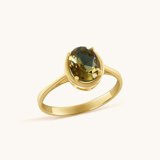 Ring in gold-plated sterling silver with champagne yellow Diaspore, side view
