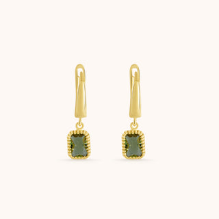 Earring in gold-plated sterling silver with kiwi green Diaspore, side view