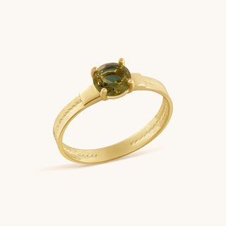 Ring in gold-plated sterling silver with champagne yellow Diaspore, side view