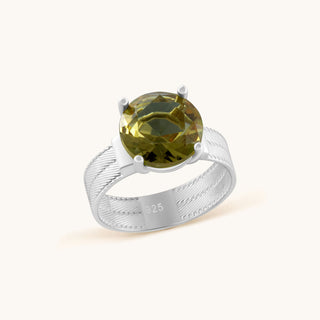 Ring in sterling silver with kiwi green Diaspore, side view