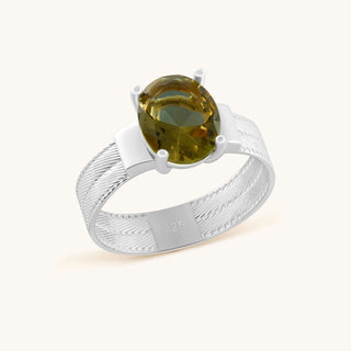 Ring in sterling silver with champagne yellow Diaspore, side view