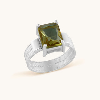 Ring in sterling silver with kiwi green Diaspore, side view