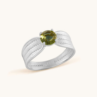 Ring in sterling silver with kiwi green Diaspore, side view