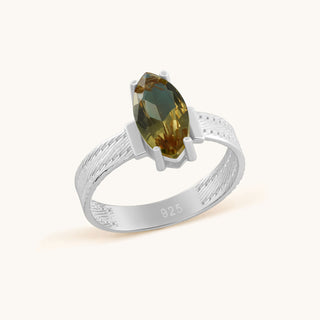 Ring in sterling silver with champagne yellow Diaspore, side view