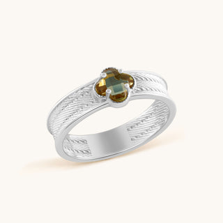 Ring in sterling silver with champagne yellow Diaspore, side view