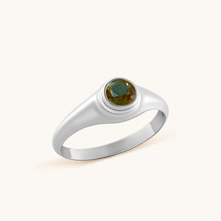 Ring in sterling silver with champagne yellow Diaspore, side view