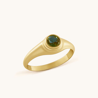 Ring in gold-plated sterling silver with kiwi green Diaspore, side view