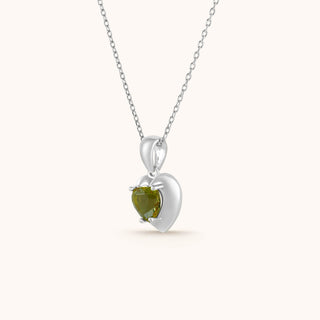 Necklace in sterling silver with kiwi green Diaspore, side view