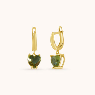 Earring in gold-plated sterling silver with kiwi green Diaspore, close-up detail